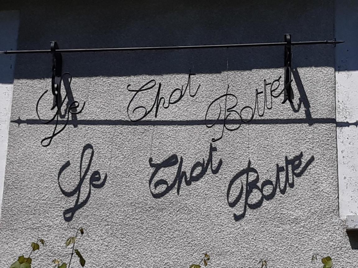 Chambre D'Hotes Le Chat Botte Espédaillac Exterior foto