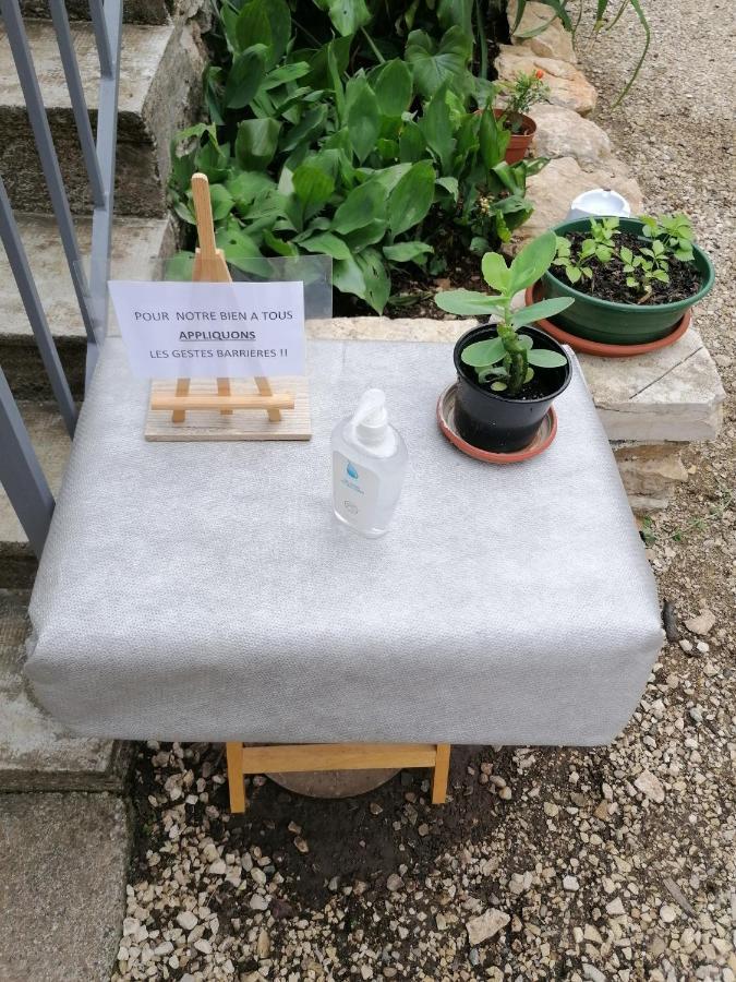 Chambre D'Hotes Le Chat Botte Espédaillac Exterior foto